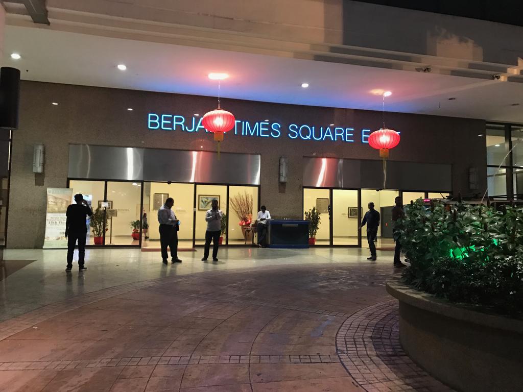 Queens Service Suites At Times Square Kl Kuala Lumpur Bagian luar foto