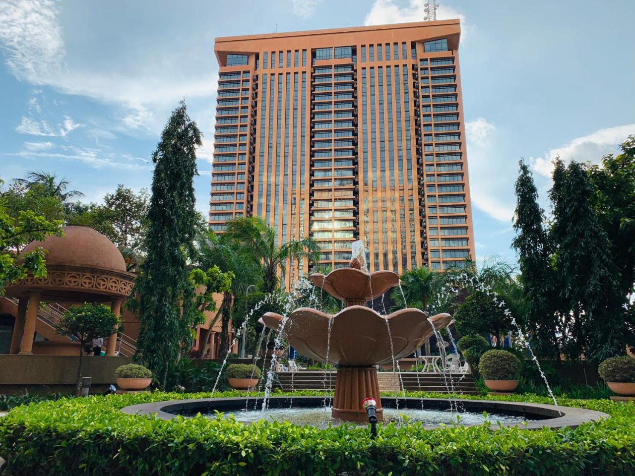 Queens Service Suites At Times Square Kl Kuala Lumpur Bagian luar foto
